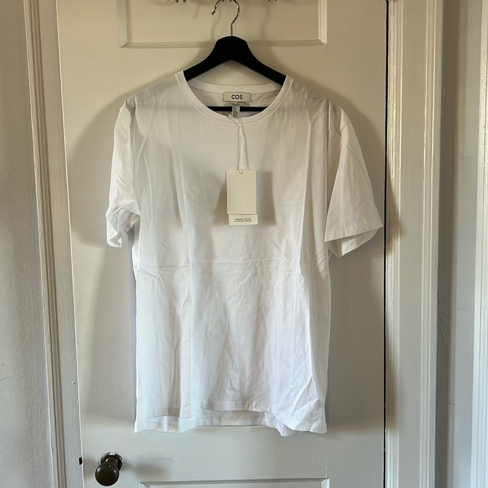 NWTs - COS Men’s White T-shirt